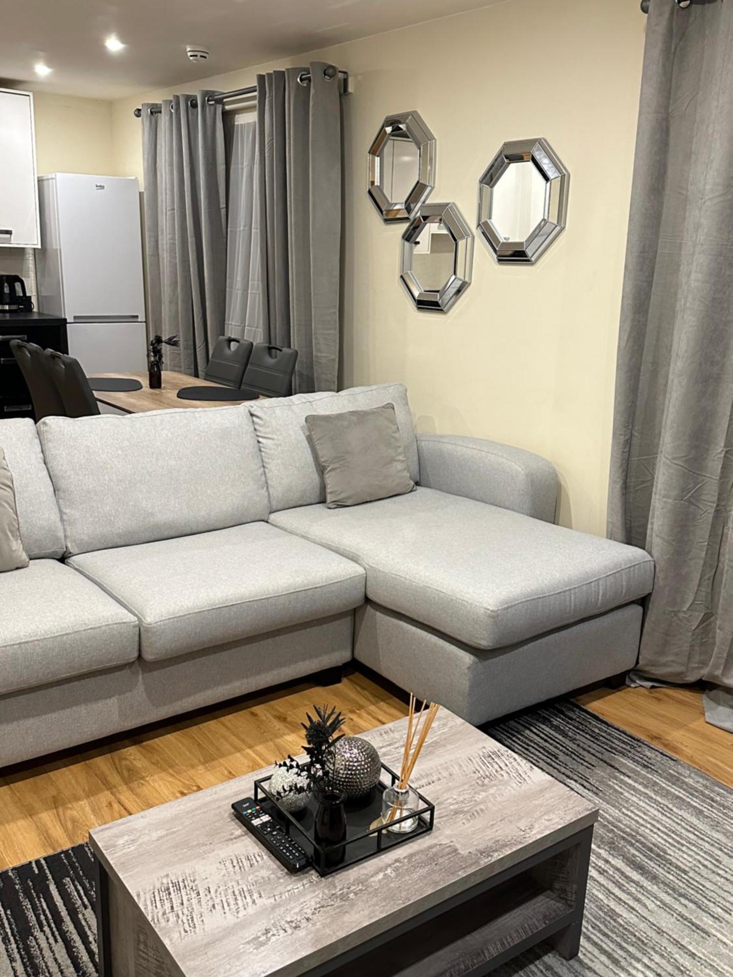 Glamorous Two Bed Flat Apartamento